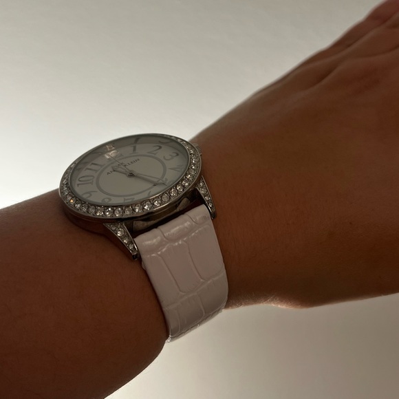 LNIB Anne Klein Womens Watch with Crystals and White Leather Strap - Picture 7 of 9